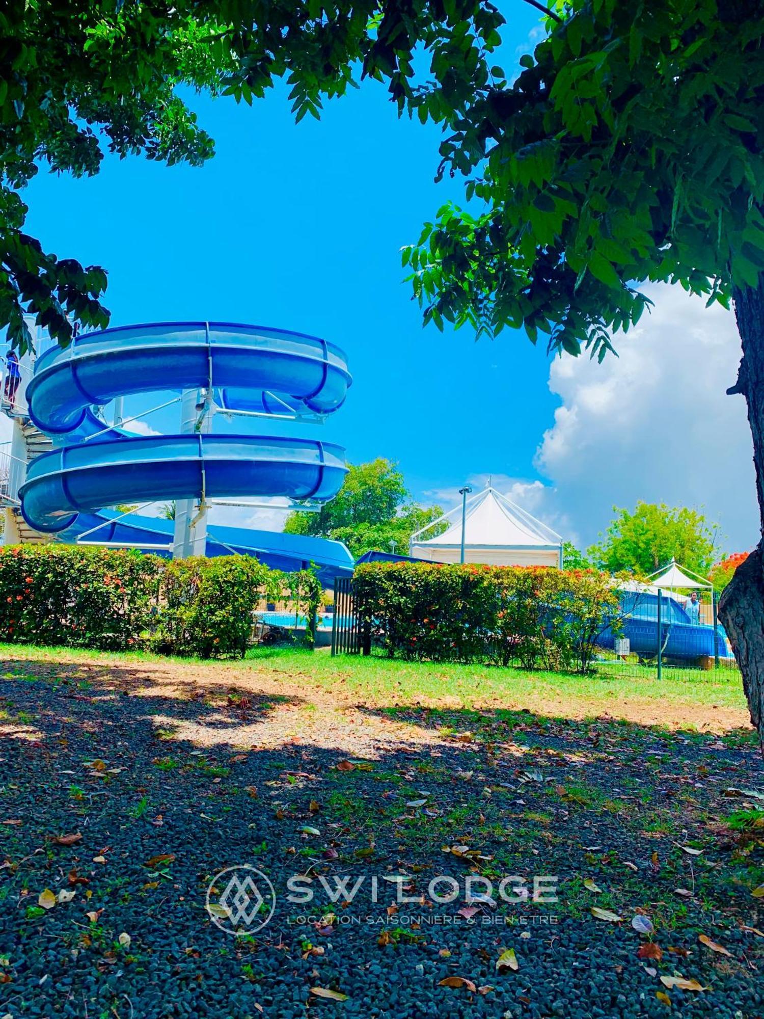 Swilodge Vue Sur Mer ! Petit Dejeuner Et Location De Voiture Possible Le Moule Exterior photo